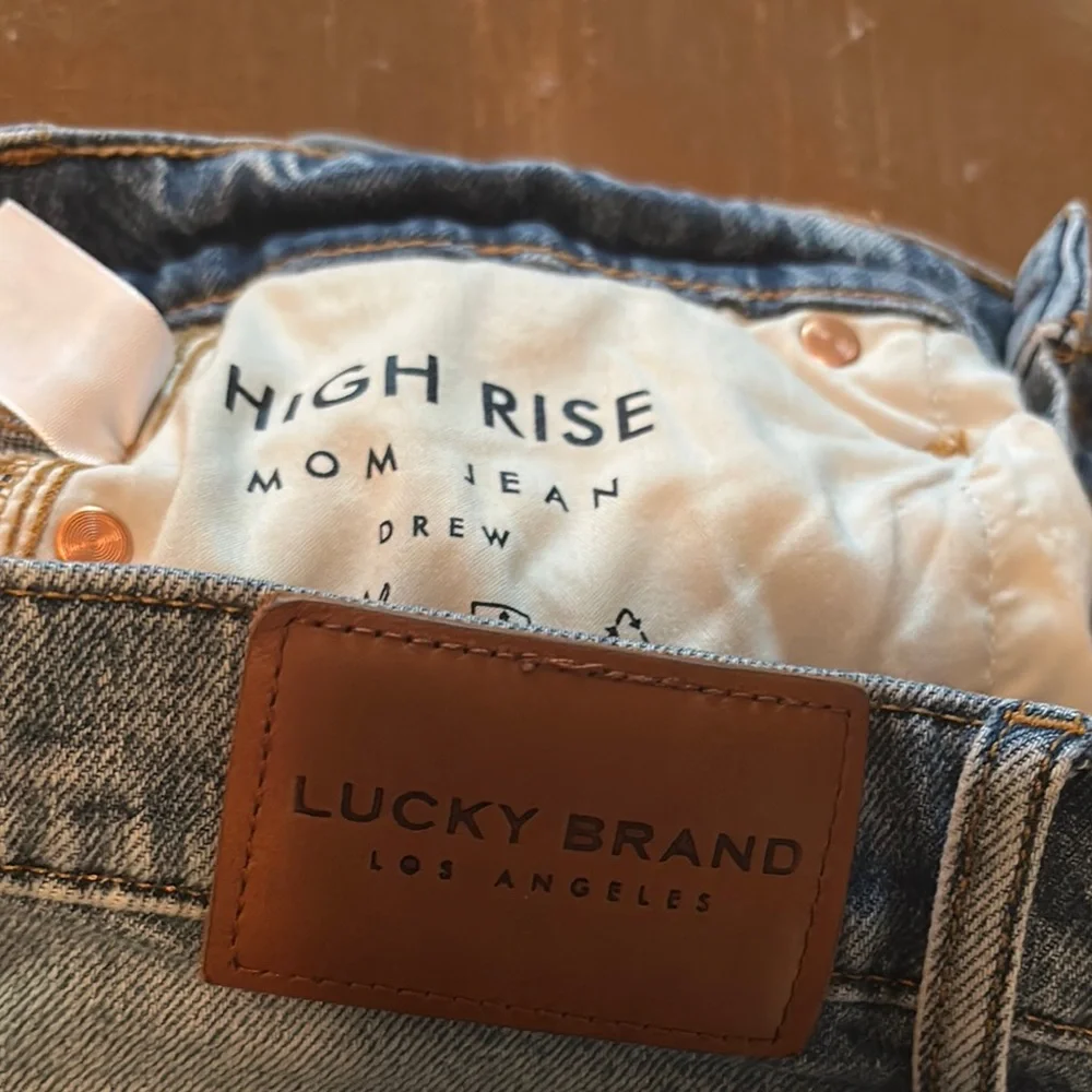 Lucky Brand Straight Leg Blue Jeans with Modern Distressing - Picture 2 of 11
